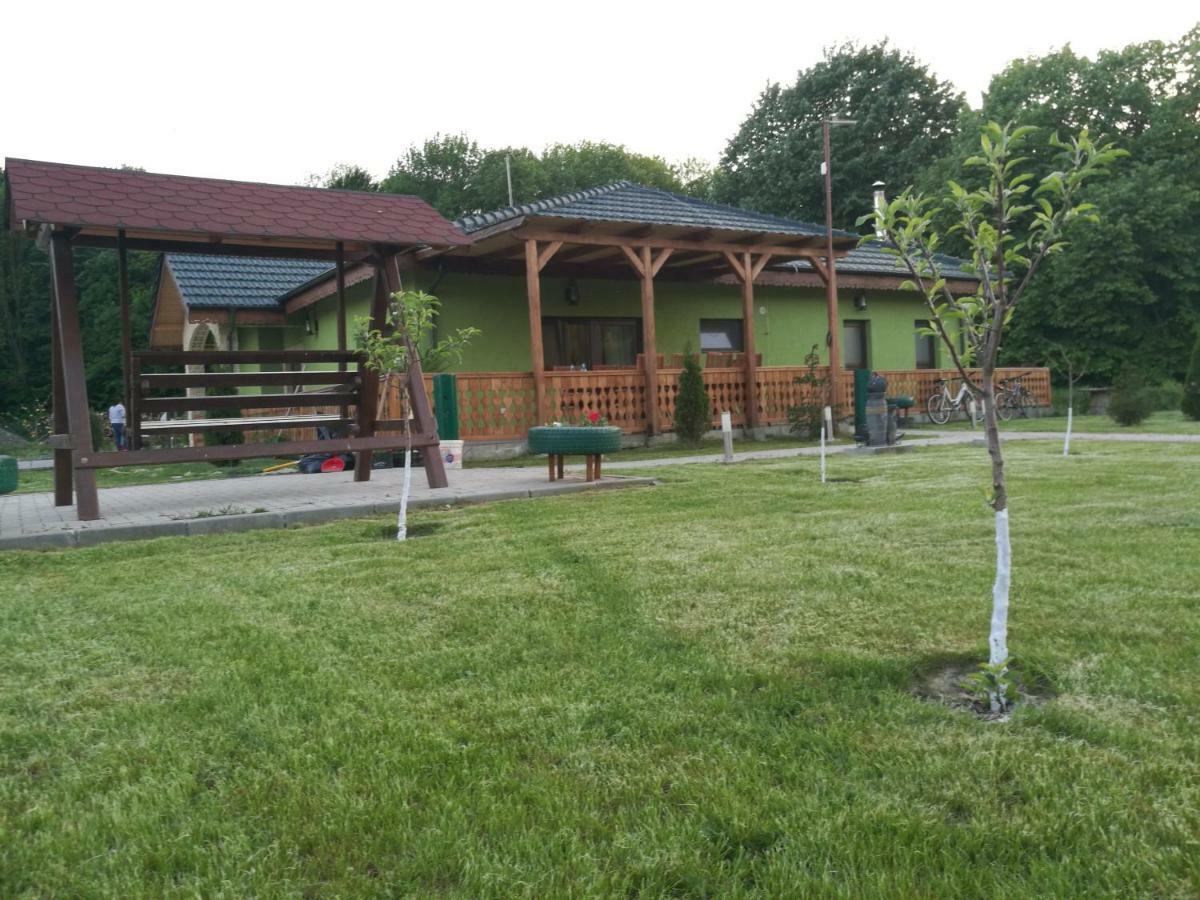 Agropensiunea Valea Fagilor Luncavita Exterior photo